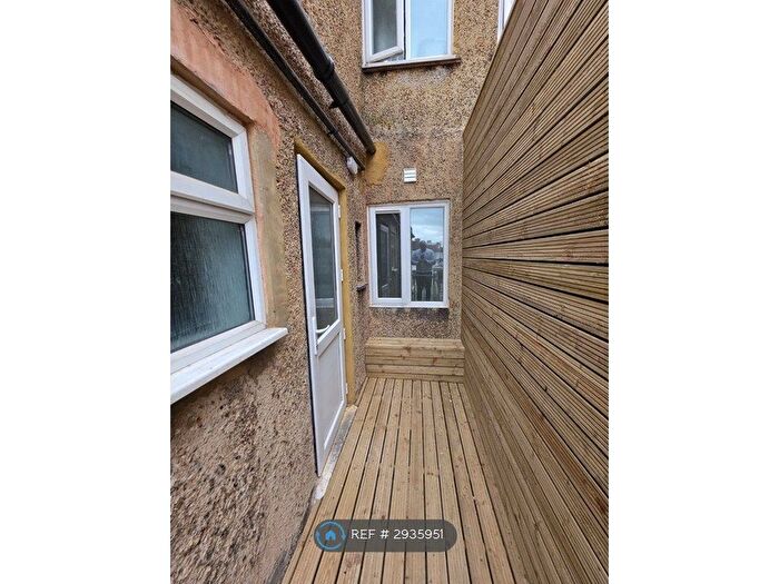2 Bedroom Flat To Rent In London Road, Thornton Heath, CR7