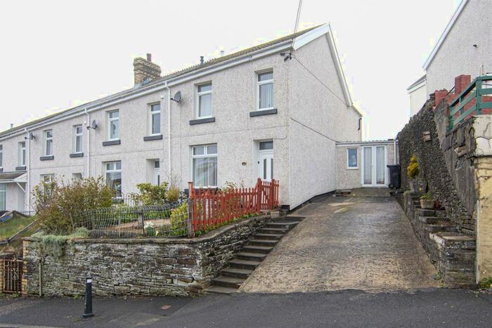 3 Bedroom Terraced House To Rent In Pleasant View, Bedlinog, Treharris, CF46