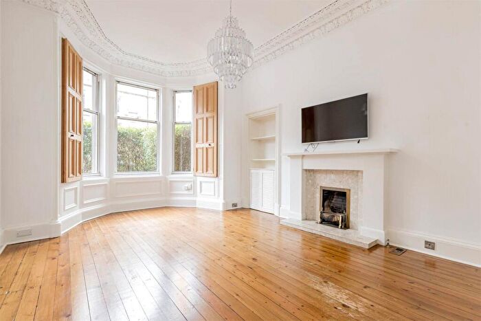 2 Bedroom Flat For Sale In Thirlestane Road, Marchmont, Edinburgh, EH9