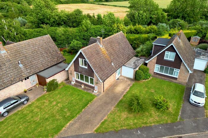 2 Bedroom Detached House For Sale In Firdale Close, Peakirk, PE6