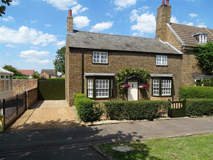3 Bedroom Cottage For Sale In High Street: Eye, PE6