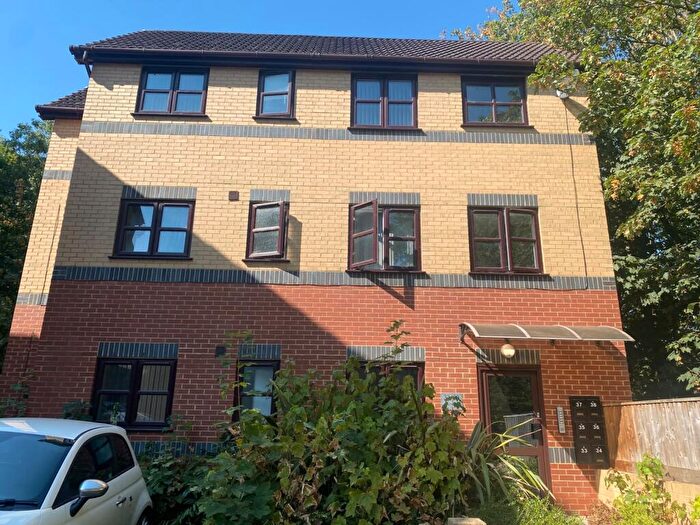 1 Bedroom Flat To Rent In Briarswood, Southampton, Hampshire, SO16