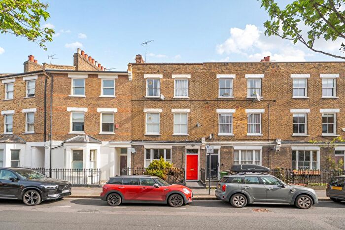 2 Bedroom Flat For Sale In Blythe Road, Brook Green, London, W14