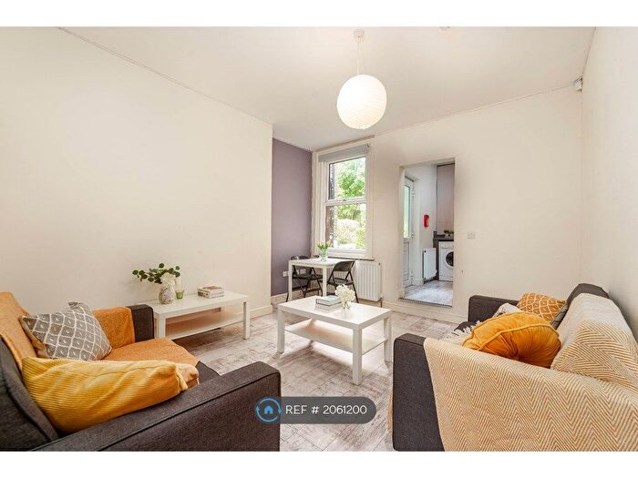 4 Bedroom Terraced House To Rent In Crookesmoor Road, Sheffield, S10