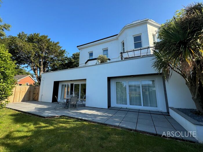 2 Bedroom Flat To Rent In Bronshill Road, Highstead Bronshill Road, TQ1