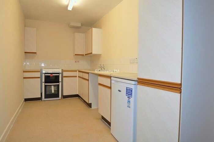 1 Bedroom Flat To Rent In Market Strand, Falmouth, TR11