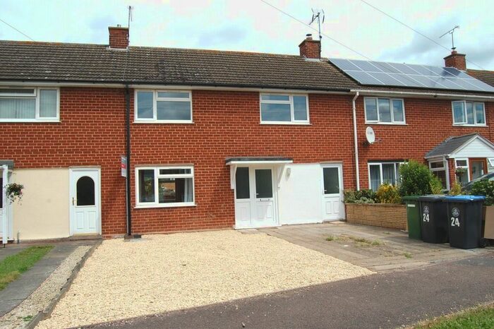 3 Bedroom Terraced House To Rent In Arrow Crescent, Alcester, B49