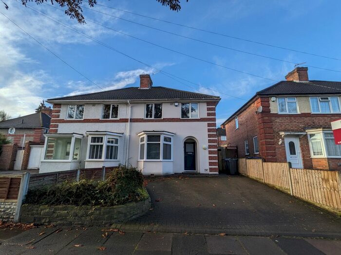 3 Bedroom Semi-Detached House To Rent In Dagnall Road, Acocks Green, Birmingham, B27
