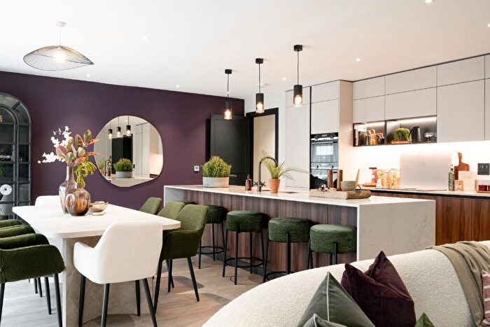5 Bedroom Terraced House For Sale In At Trent Park, London, EN4