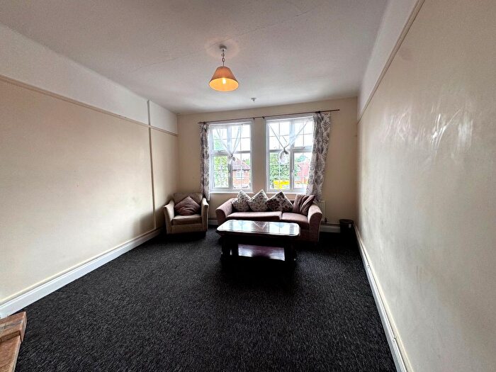 3 Bedroom Flat To Rent In Manor Park Crescent, Edgware, HA8