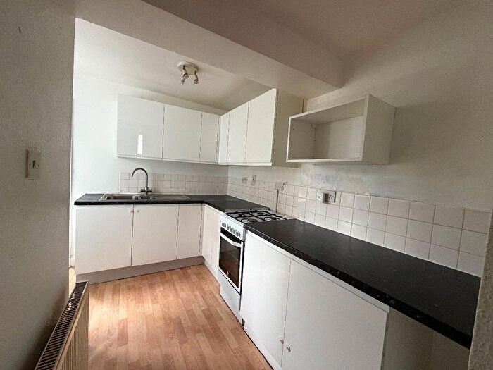 1 Bedroom Flat To Rent In Flaxman Road, London, SE5