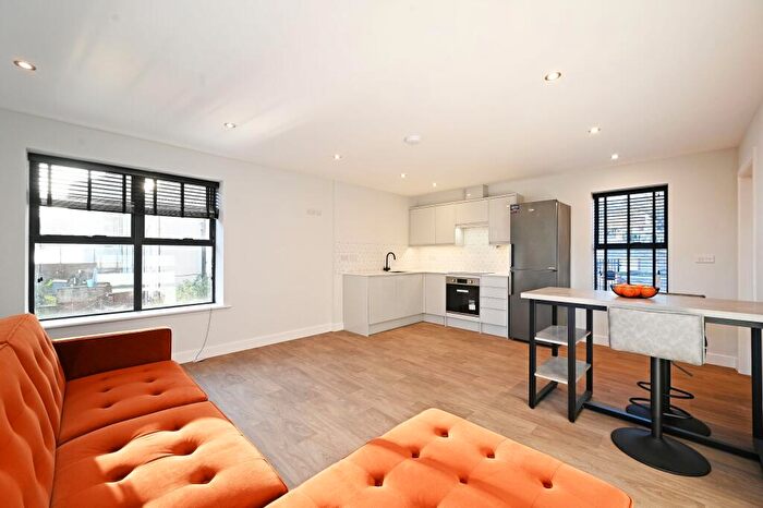 2 Bedroom Flat To Rent In Broomspring Lane, Broomhall, S10