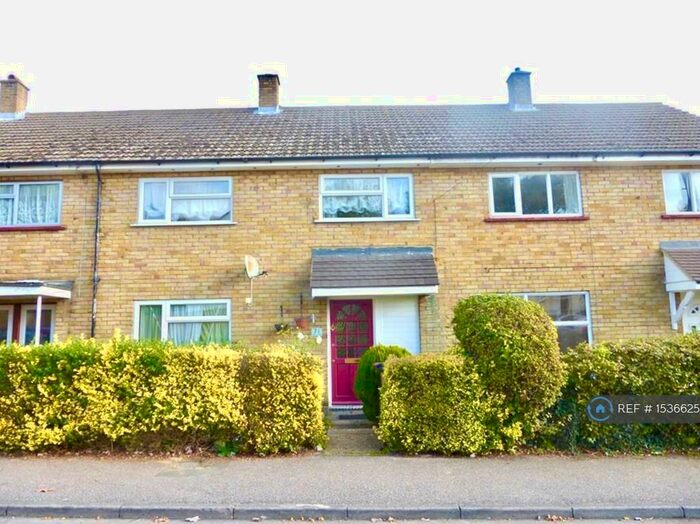 3 Bedroom Terraced House To Rent In Warwick Road, Stevenage, SG2