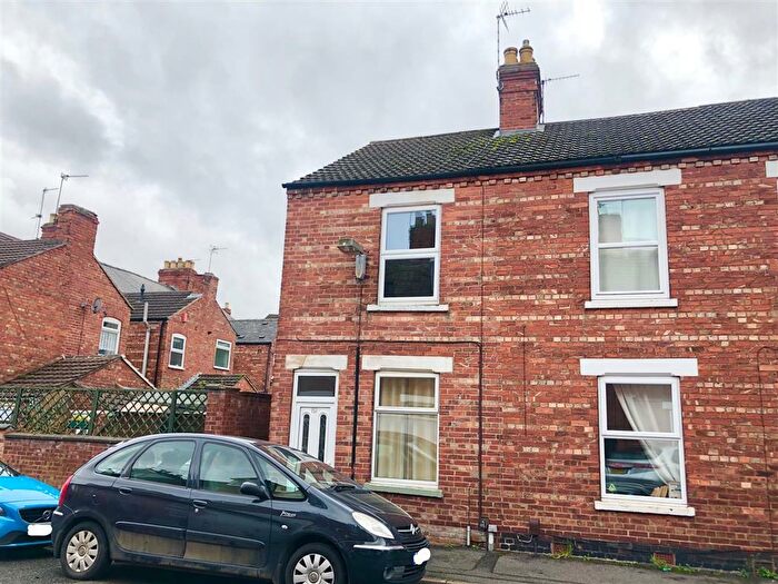 3 Bedroom House To Rent In Alexandra Road, Grantham, NG31