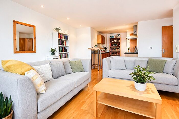2 Bedroom Flat For Sale In Faroe, Gotts Road, Leeds, LS12