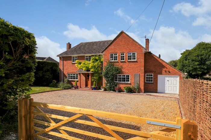 4 Bedroom Detached House For Sale In Winterbourne Earls, Salisbury, Wiltshire, SP4