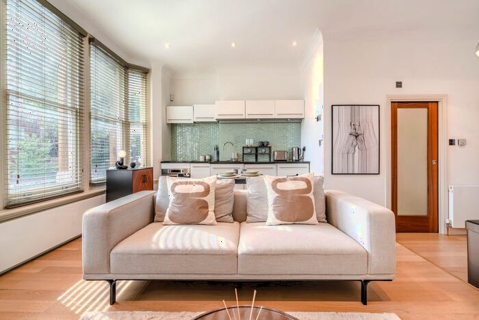 1 Bedroom Flat To Rent In West Ham Lane, London, E15