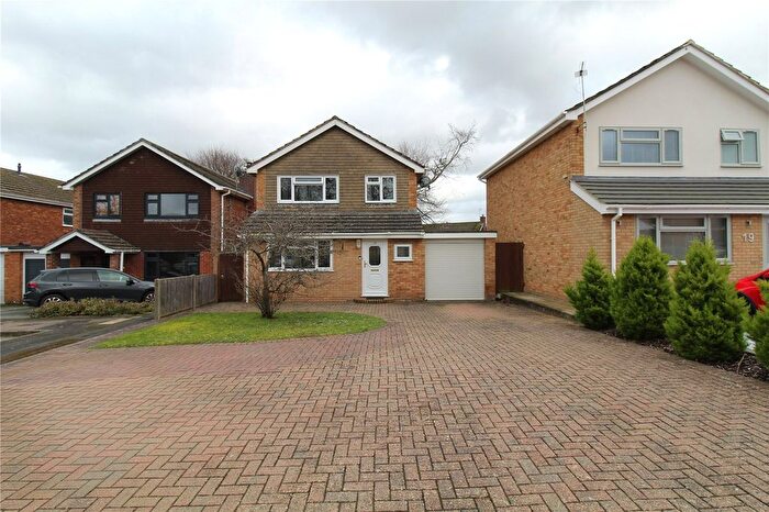 3 Bedroom Detached House For Sale In Violet Close, Basingstoke, Hampshire, RG22