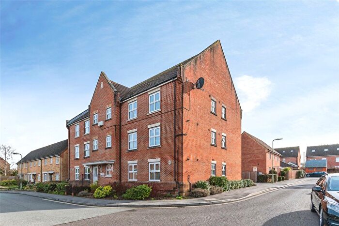 2 Bedroom Flat For Sale In North Baddesley, Southampton, Hampshire, SO52