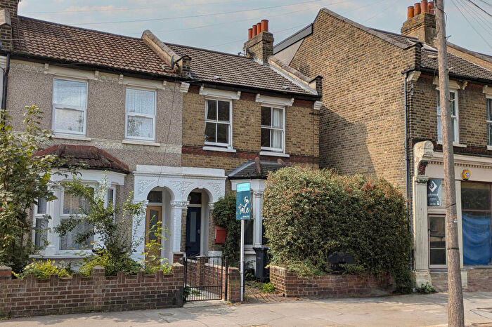 2 Bedroom Terraced House To Rent In Clifton Road, London, SE25