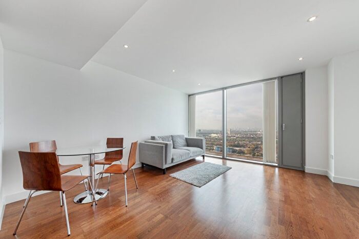 1 Bedroom Flat To Rent In Marsh Wall, London, E14