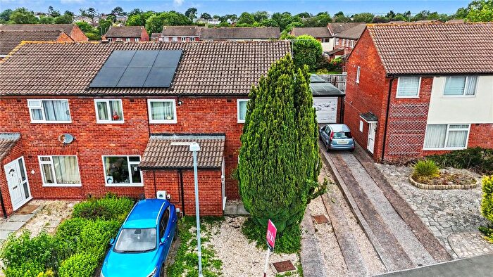 3 Bedroom Semi-detached House For Sale In Pinney Close, Taunton, Somerset, TA1