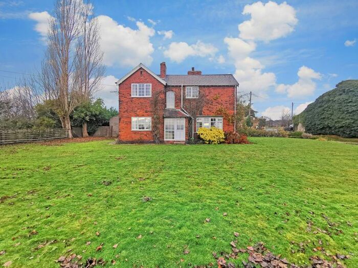 3 Bedroom Equestrian Property For Sale In Berrill Farm, Hundhill, East Hardwick, WF8