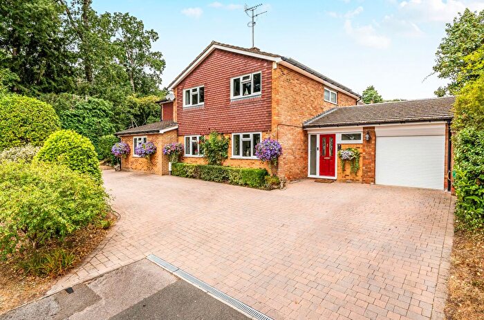 5 Bedroom Detached House For Sale In Ashdown Close, Bracknell, Berkshire, RG12