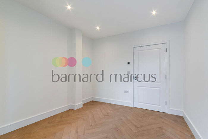 2 Bedroom Apartment To Rent In High Street, Croydon, CR0