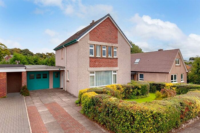 3 Bedroom Link Detached House For Sale In Inch Crescent, Bathgate, West Lothian, EH48