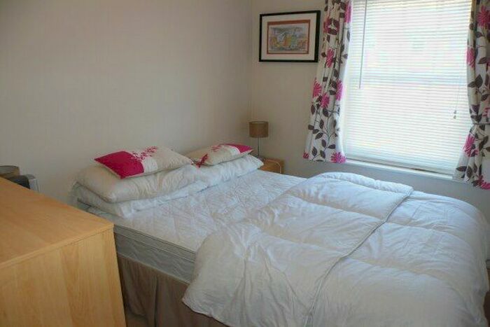2 Bedroom Flat To Rent In Greenhill, Weymouth, DT4
