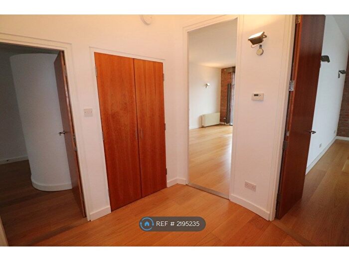 2 Bedroom Flat To Rent In Brockton Street, Northampton, NN2