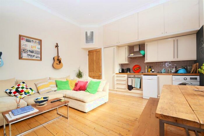 1 Bedroom Flat To Rent In The Drive, Hove, BN3