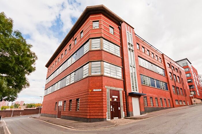 1 Bedroom Flat To Rent In Tobacco Factory, Phase, Ludgate Hill, M4