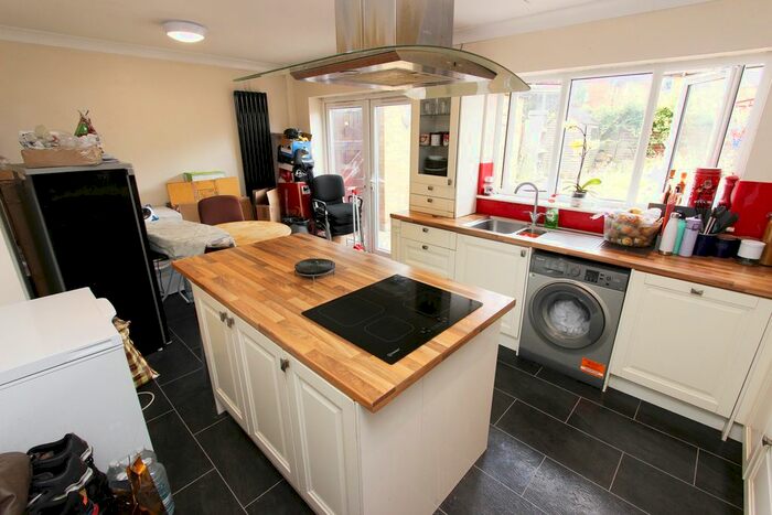 3 Bedroom Terraced House For Sale In Kirby Road, Dartford, Kent, DA2
