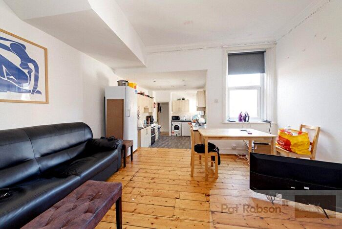 6 Bedroom Property To Rent In Glenthorn Road, West Jesmond, Newcastle Upon Tyne, NE2