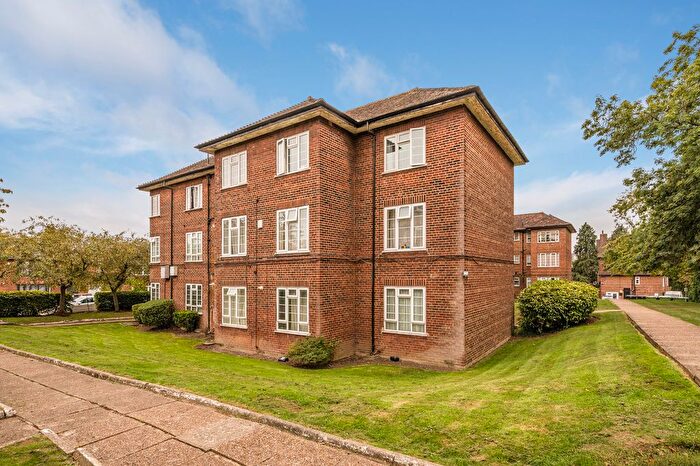 3 Bedroom Flat To Rent In Kings Drive, Wembley, HA9