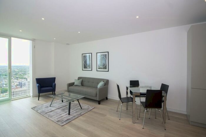 2 Bedroom Apartment To Rent In Pinnacle Apartments, Saffron Square, Croydon, CR0