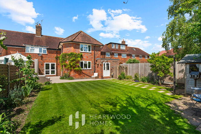 3 Bedroom Semi-Detached House For Sale In Camp Road, St. Albans, AL1