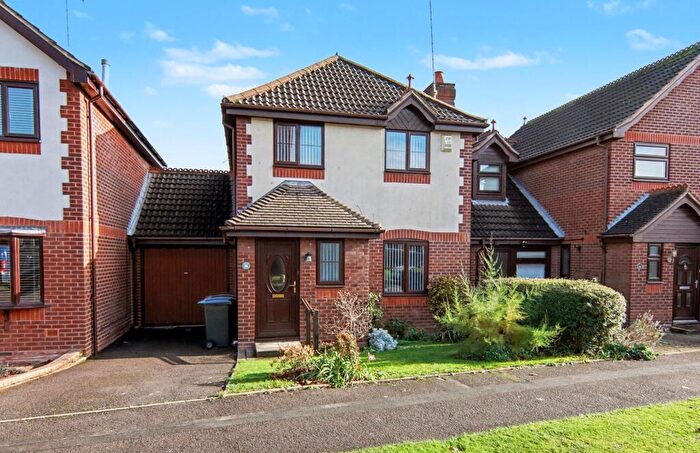 3 Bedroom Link Detached House For Sale In Frankpledge Road, Coventry, CV3