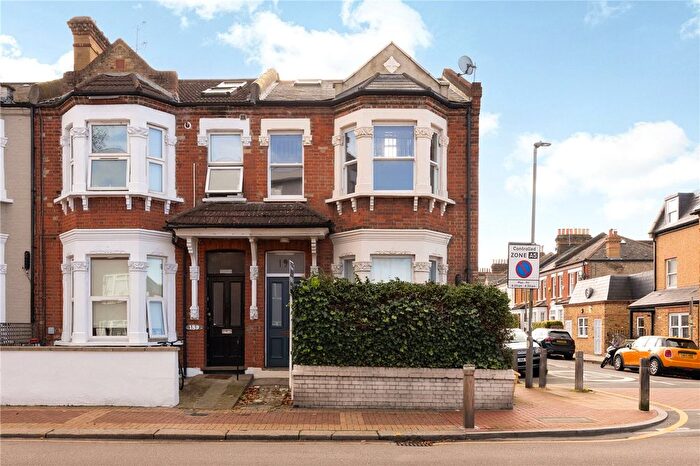 3 Bedroom Flat For Sale In Lower Richmond Road, London, SW15