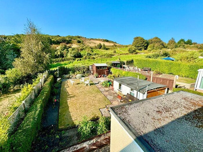 3 Bedroom Semi-Detached House For Sale In Vardre Avenue, Deganwy, LL31