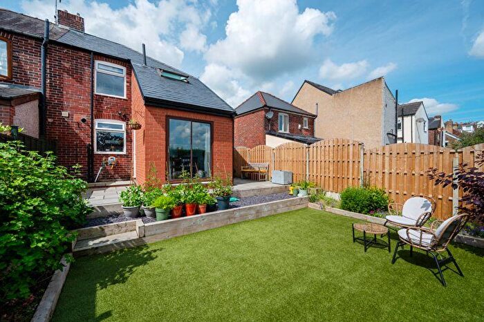 3 Bedroom Semi-Detached House To Rent In Mona Road, Sheffield, S10