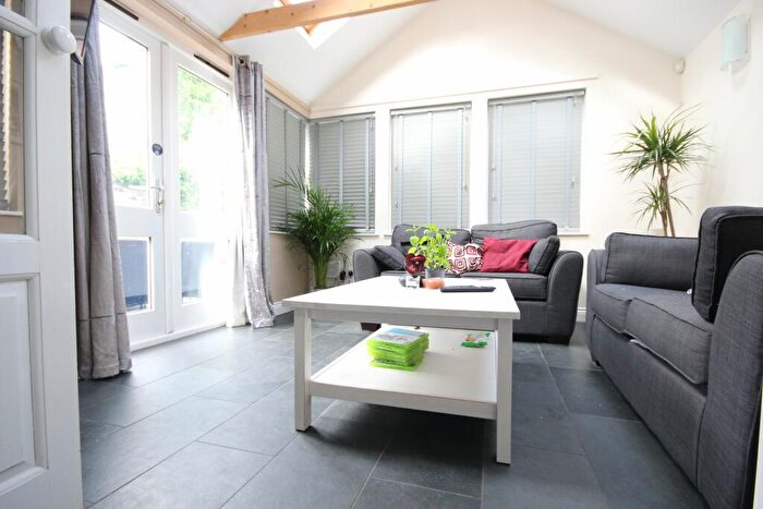 4 Bedroom House To Rent In Gilesgate (Dray Cottage), DH1