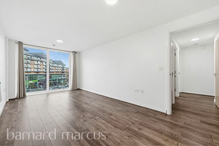 2 Bedroom Flat To Rent In Tilley Road, Feltham, TW13