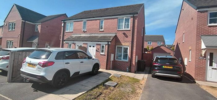 2 Bedroom Semi-Detached House For Sale In Carleton Glen, Pontefract, WF8
