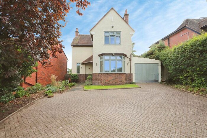 3 Bedroom Detached House For Sale In St. Johns Avenue, Kidderminster, Worcestershire, DY11