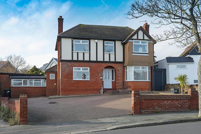 4 Bedroom Detached House For Sale In Winterstoke Crescent, Ramsgate, Kent, CT11