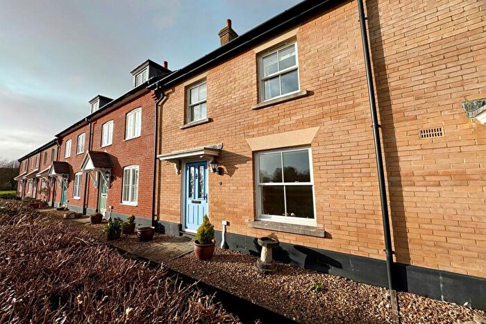 3 Bedroom Terraced House To Rent In Bridport, DT6