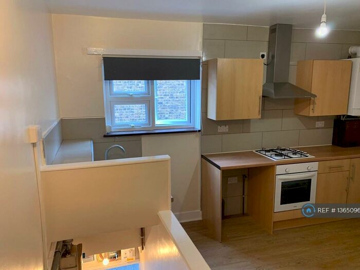 Studio To Rent In High Street North, London, E12